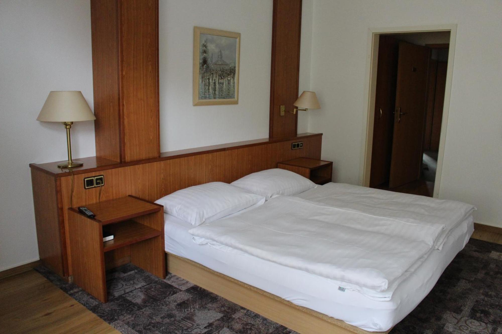 Hotel Zur Post Neubruchhausen Esterno foto